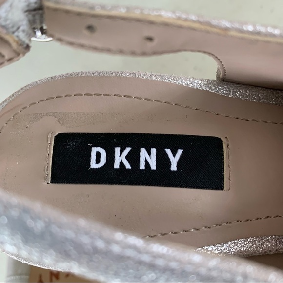DKNY Col Metallic Silver Glitter Leather Peep Toe Slingback Heeled Sandals - Picture 6 of 9